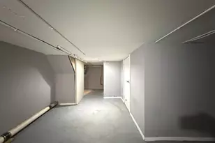 724 E 37th St, Baltimore, MD 21218 - Photo 17