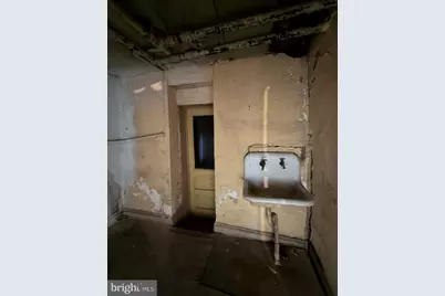 2464 Keyworth Avenue, Baltimore, MD 21215 - Photo 49