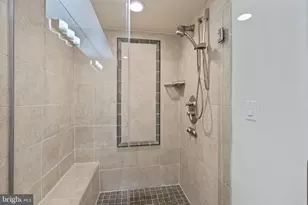 1101 S Clinton St, Baltimore, MD 21224 - Photo 27