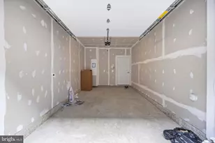 2606 W Peninsula Dr, Baltimore, MD 21230 - Photo 37