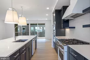 2606 W Peninsula Dr, Baltimore, MD 21230 - Photo 13