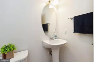 17 S Exeter St, Baltimore, MD 21202 - Photo 13