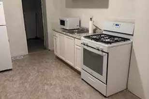 2540 Greenmount Ave, Baltimore, MD 21218 - Photo 9