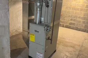 2540 Greenmount Ave, Baltimore, MD 21218 - Photo 19