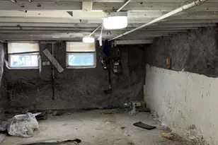 2586 W Fayette St, Baltimore, MD 21223 - Photo 15