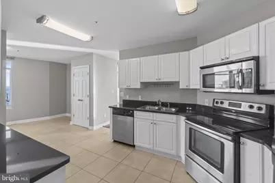 100 Harborview Drive #202, Baltimore, MD 21230 - Photo 9