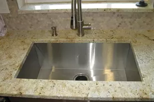 708 N Glover St, Baltimore, MD 21205 - Photo 3