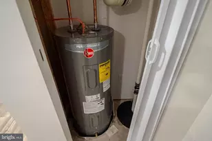 1202 W 42nd St, Baltimore, MD 21211 - Photo 41