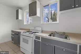 3700 Gelston Dr, Baltimore, MD 21229 - Photo 13