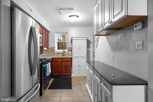 121 Parkin St, Baltimore, MD 21201 - Photo 9