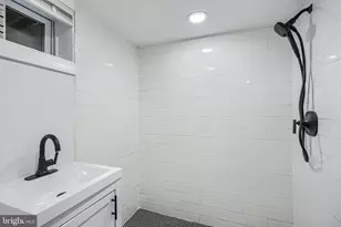 4400 Manorview Rd, Baltimore, MD 21229 - Photo 29