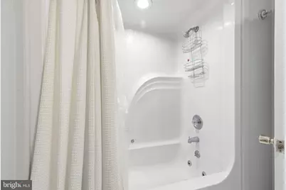 235 S Washington Street, Baltimore, MD 21231 - Photo 23