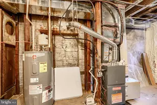 1911 Park Ave, Baltimore, MD 21217 - Photo 49