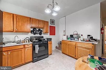 2005 Homewood Avenue, Baltimore, MD 21218 - Photo 11