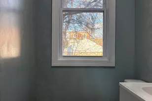 806 E 35th St, Baltimore, MD 21218 - Photo 11