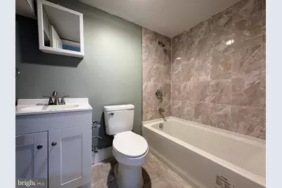 806 E 35th Street, Baltimore, MD 21218 - Photo 23