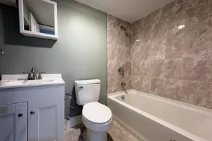 806 E 35th St, Baltimore, MD 21218 - Photo 23