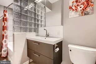 1410 E Oliver St, Baltimore, MD 21213 - Photo 33