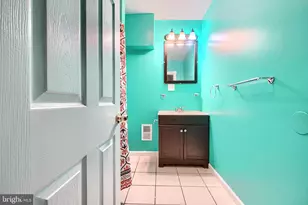 2715 E Monument St, Baltimore, MD 21205 - Photo 25