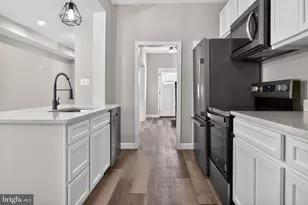 2808 Waldorf Ave, Baltimore, MD 21215 - Photo 7