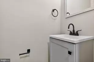 2808 Waldorf Ave, Baltimore, MD 21215 - Photo 9