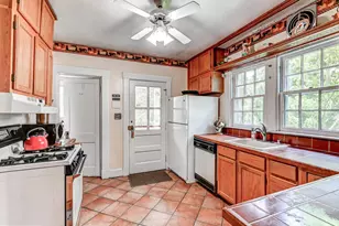 326 St Dunstans Rd, Baltimore, MD 21212 - Photo 17