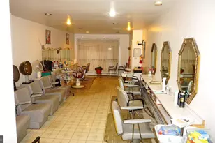 242 S Highland Ave, Baltimore, MD 21224 - Photo 9