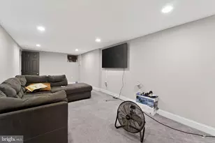 2483 Shirley Ave, Baltimore, MD 21215 - Photo 9