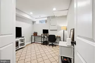 443 S Robinson St, Baltimore, MD 21224 - Photo 29