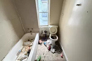 1910 Division St, Baltimore, MD 21217 - Photo 11