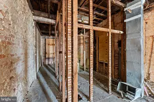 809 Appleton St, Baltimore, MD 21217 - Photo 13