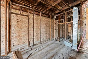 809 Appleton St, Baltimore, MD 21217 - Photo 11