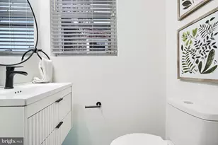 1609 E 30th St, Baltimore, MD 21218 - Photo 17