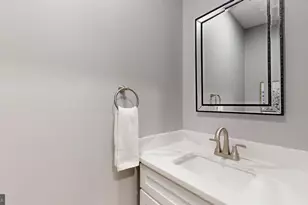 2519 E Fairmount Ave, Baltimore, MD 21224 - Photo 13