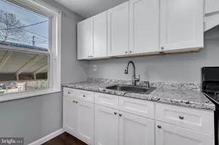 2737 Bookert Dr, Baltimore, MD 21225 - Photo 11