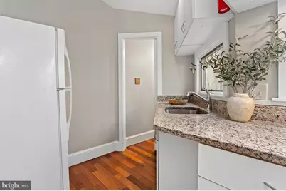 2010 Fountain Street, Baltimore, MD 21231 - Photo 17