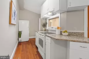 2010 Fountain St, Baltimore, MD 21231 - Photo 15