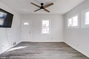 4110 Hillcrest Ave, Baltimore, MD 21225 - Photo 7