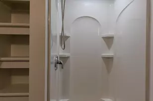 9 N Decker Ave N, Baltimore, MD 21224 - Photo 17