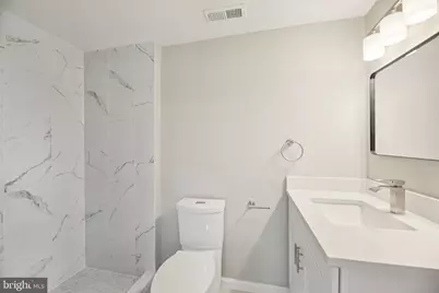 329 E University Parkway, Baltimore, MD 21218 - Photo 23