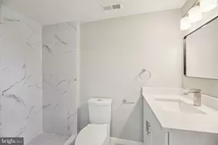 329 E University Pkwy, Baltimore, MD 21218 - Photo 23