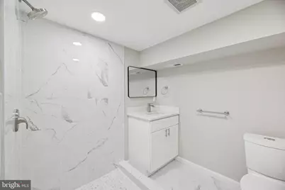 329 E University Parkway, Baltimore, MD 21218 - Photo 35