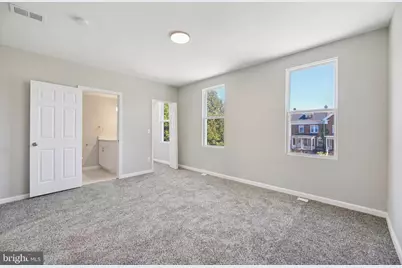 329 E University Parkway, Baltimore, MD 21218 - Photo 21