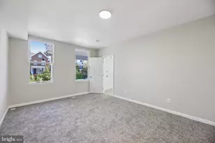 329 E University Pkwy, Baltimore, MD 21218 - Photo 13