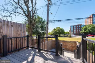1007 W Fayette St, Baltimore, MD 21223 - Photo 29