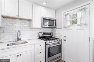 6225 Chinquapin Pkwy, Baltimore, MD 21239 - Photo 9