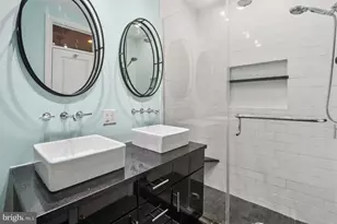 121 S Curley St, Baltimore, MD 21224 - Photo 25