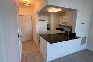 23 Pierside Dr, Baltimore, MD 21230 - Photo 5