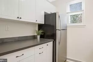 4407 Falls Bridge Dr, Baltimore, MD 21211 - Photo 7