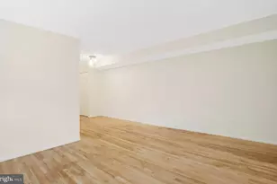 4407 Falls Bridge Dr, Baltimore, MD 21211 - Photo 3